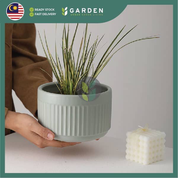 【Nordic Minimalist】European Modern Minimalist Creative Ceramic Flower Pot 【北欧极简】欧式现代简约创意陶瓷花盆 899-H13